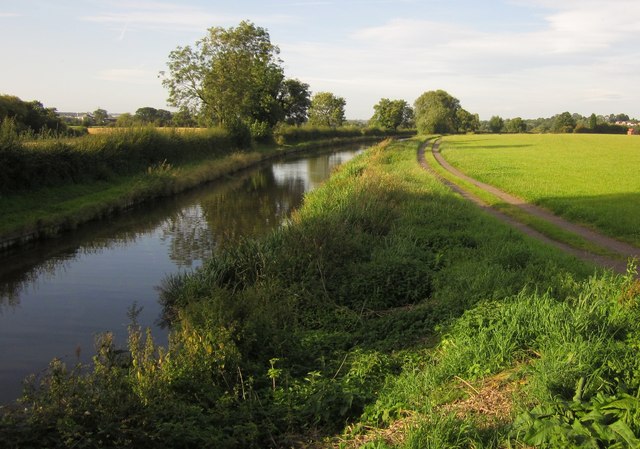 Staffordshire and Worcestershire Canal © Derek Harper cc-by-sa/2.0 ...