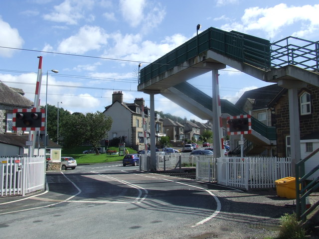 Hest Bank level crossing © Malc McDonald :: Geograph Britain and Ireland