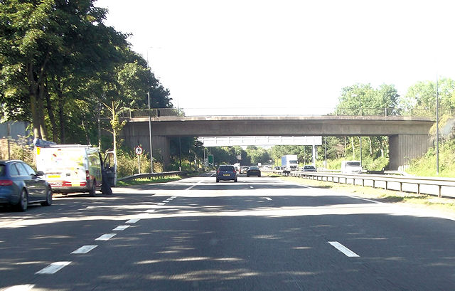 Moy road bridge over A470