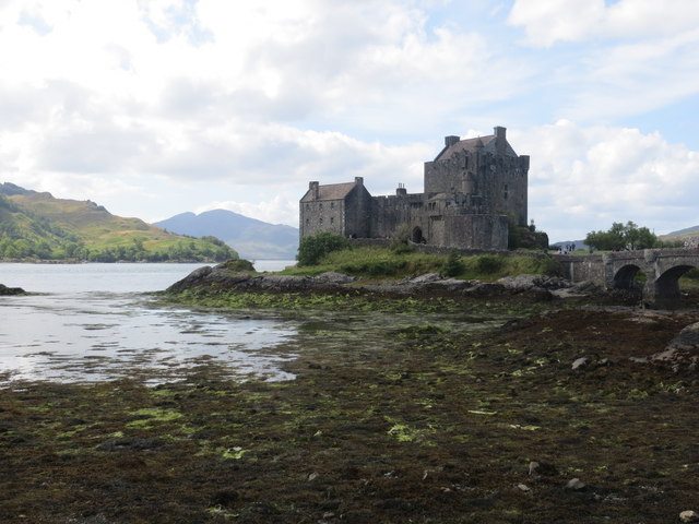 Eilean Donan Castle Loch Duich © John Ferguson cc-by-sa/2.0 :: Geograph ...