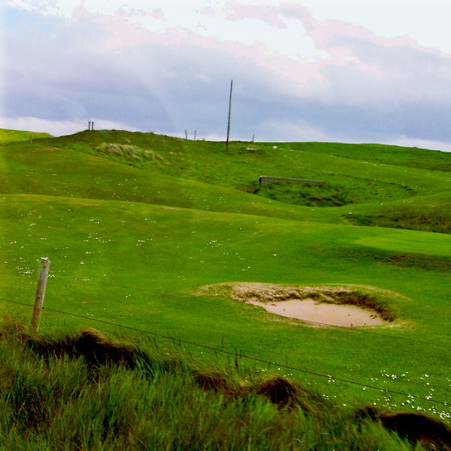 Lahinch - R478 - Links Golf Course along... © Suzanne Mischyshyn ...