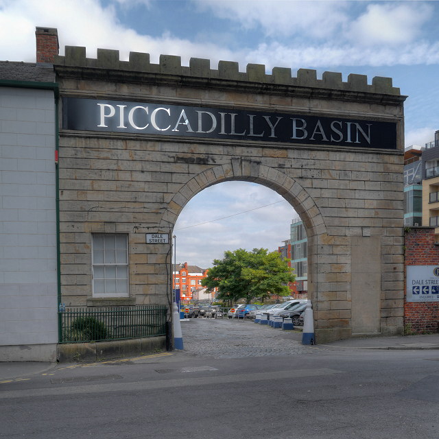 Entrance to Piccadilly Basin
