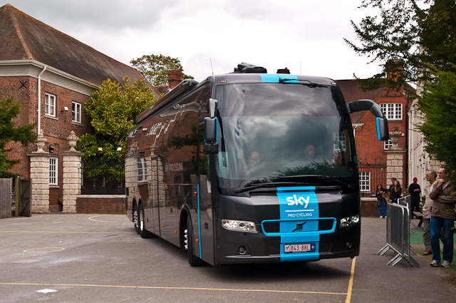 Team Sky Bus at Reigate Priory © Ian Capper :: Geograph Britain and Ireland