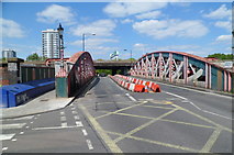 TQ2581 : Across Lord Hills Bridge, London W2 by Jaggery