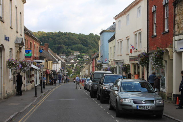 High Street In Wotton Under Edge Roger Davies Cc By Sa20 - 