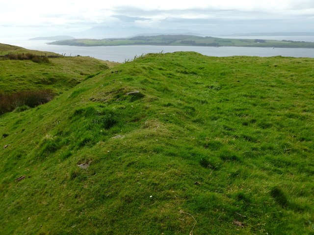 Southern rampart of fort on Castle Hill
