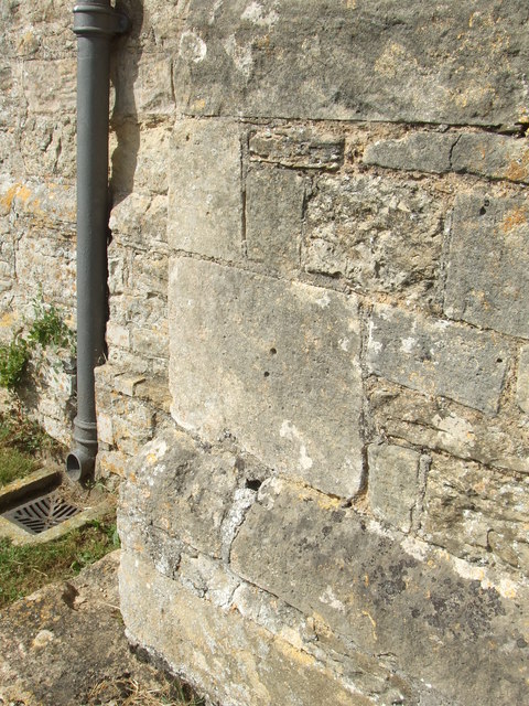 Mass dial on SE corner of St Peter's Church, Lowick