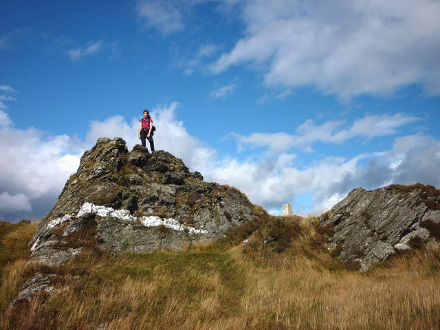 Summit rocks, Deuchary Hill