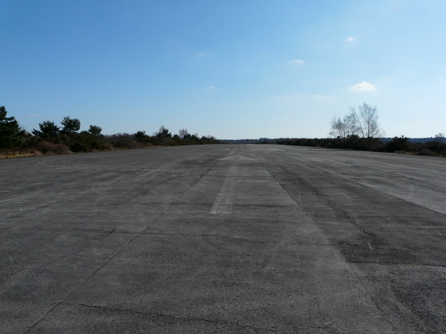 Disused runway, Blackbushe