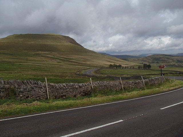 Upland road towards Mam Tor