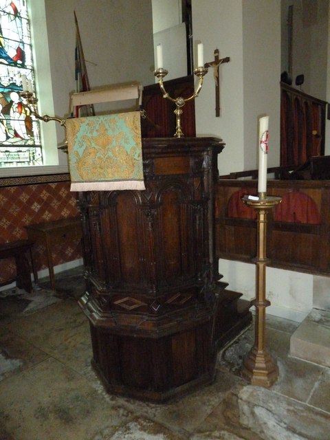 St James, Holt: pulpit