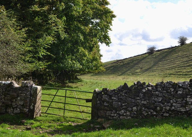 Entering Long Dale from the west