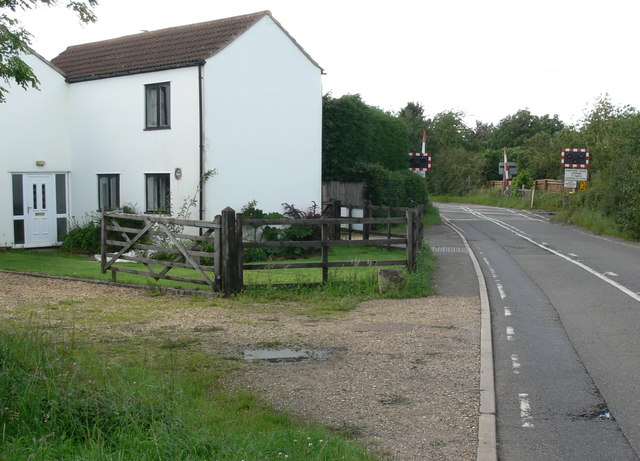 White Lodge along Station Lane