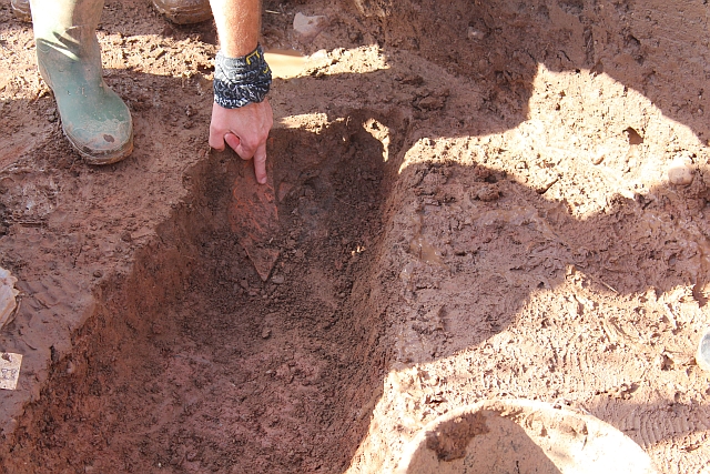 Romano British pot sherd excavated, Hanley Castle