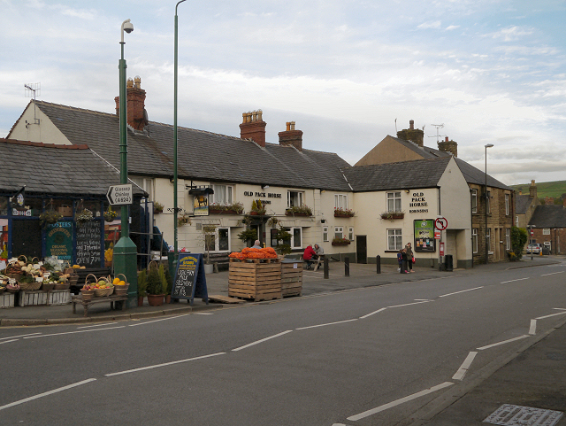 The Old Pack Horse, Chapel-en-le-Frith © David Dixon :: Geograph ...