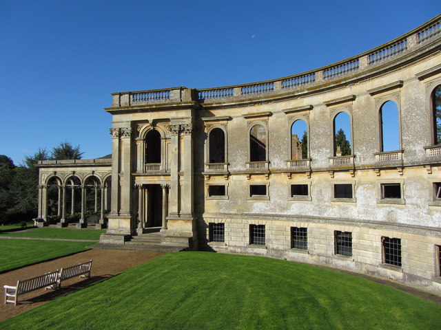 Curved wall of the servants' courtyard, Witley Court