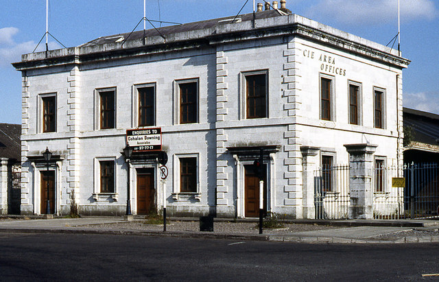 Albert Quay station building