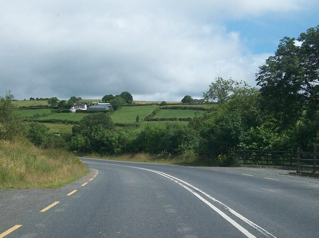 Bend on the R181 at Lattonfasky © Eric Jones cc-by-sa/2.0 :: Geograph ...