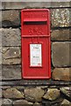 Blwch post traddodiadol / A traditional postbox