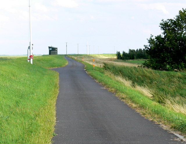 Road at the RAF Holbeach bombing range © Mat Fascione :: Geograph ...