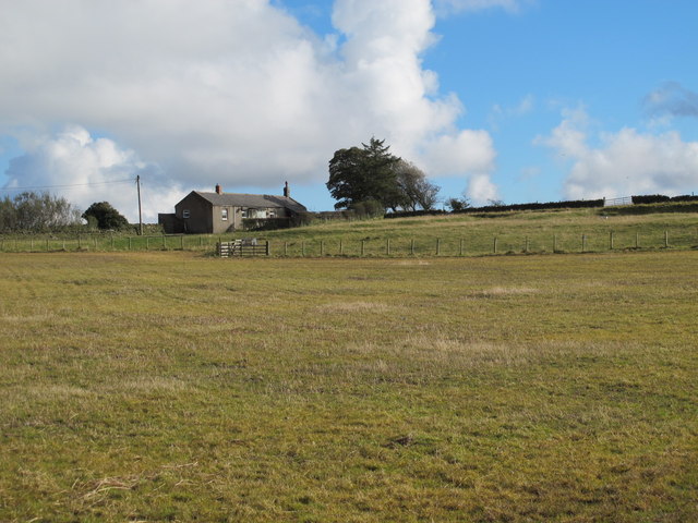 Farmland east of Harlow Field Cottage