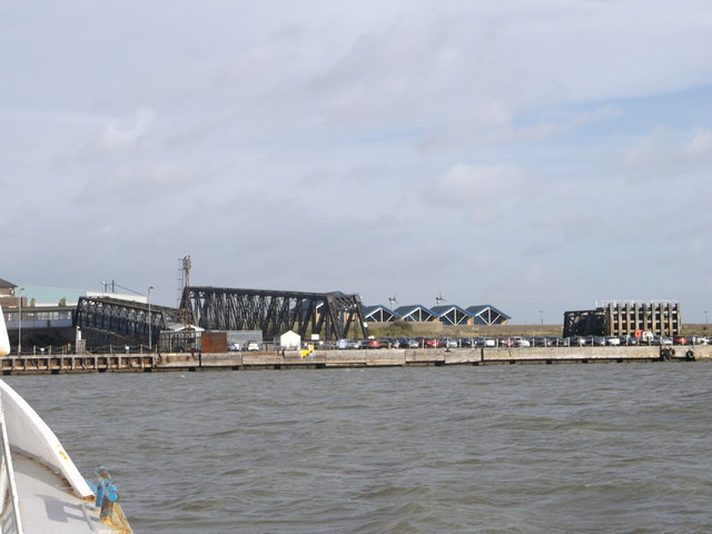 Tilbury Ferry Terminal © David Anstiss cc-by-sa/2.0 :: Geograph Britain ...