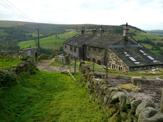 Hebden Royd Footpaths At Hollin Hey © Humphrey Bolton Cc-by-sa/2.0 ...