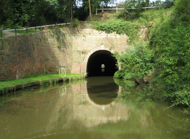 Grand Union Canal: Shrewley Tunnel:... © Nigel Cox :: Geograph Britain ...