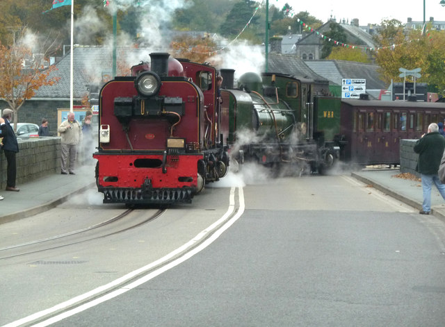 Porthmadog - Welsh Highland Railway © Chris Allen :: Geograph Britain ...