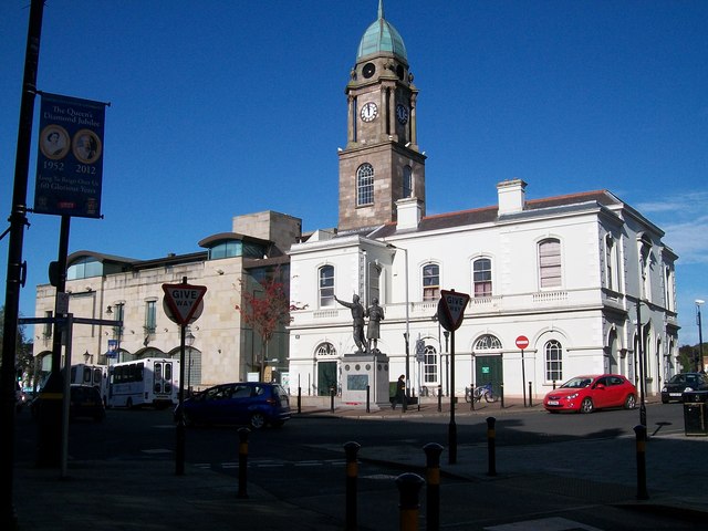 the-lisburn-linen-centre-and-museum-eric-jones-cc-by-sa-2-0-geograph-britain-and-ireland