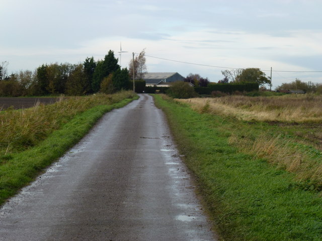 Dead end lane to Staffurth's Bridge Farm
