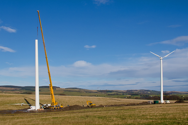 Wind turbine installation, Hoods Hill... © William Starkey cc-by-sa/2.0 ...