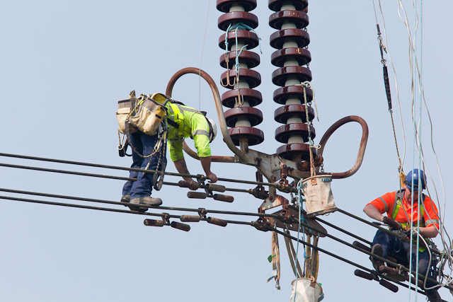 400 KV Line Refurbishment, Mayles Lane © Peter Facey cc-by-sa/2.0 ...