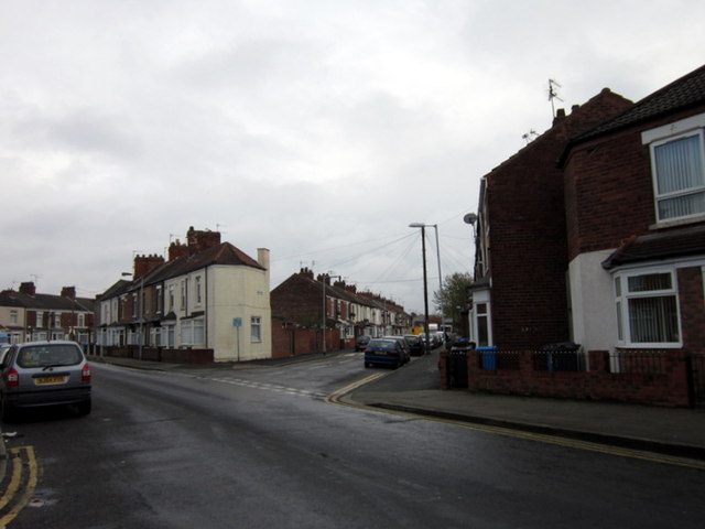 Endymion Street at Alaska Street © Ian S :: Geograph Britain and Ireland