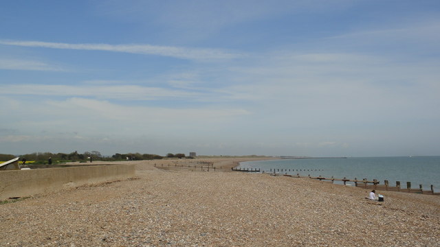 Climping Beach © Phillip Perry cc-by-sa/2.0 :: Geograph Britain and Ireland