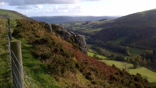 Looking into Cwm Blowty