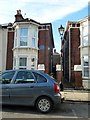 Blue plaque in Worthing Road