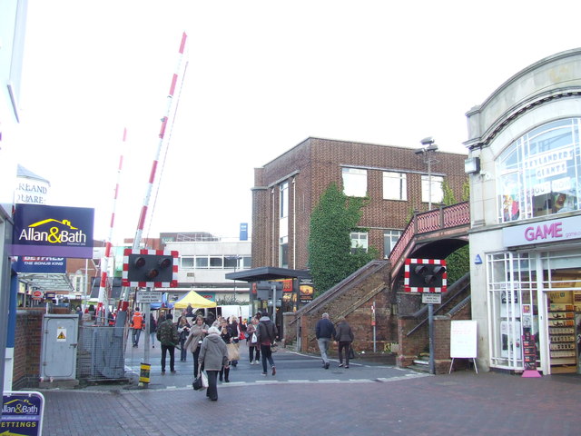 Poole High Street level crossing