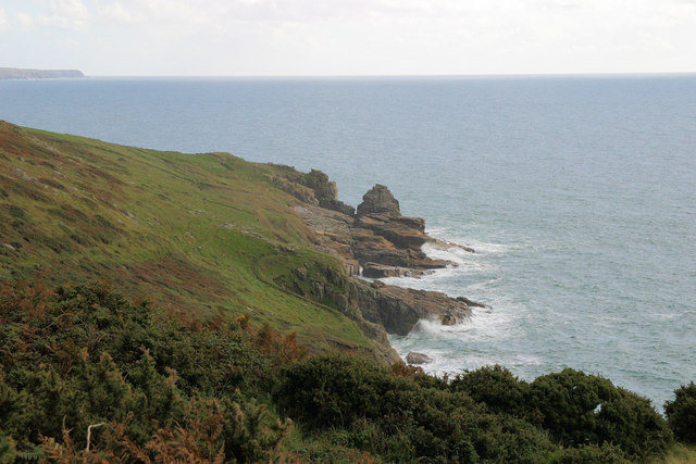 Rinsey East Cliff © Stuart Logan cc-by-sa/2.0 :: Geograph Britain and ...