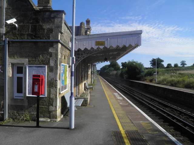 Frant station, down platform