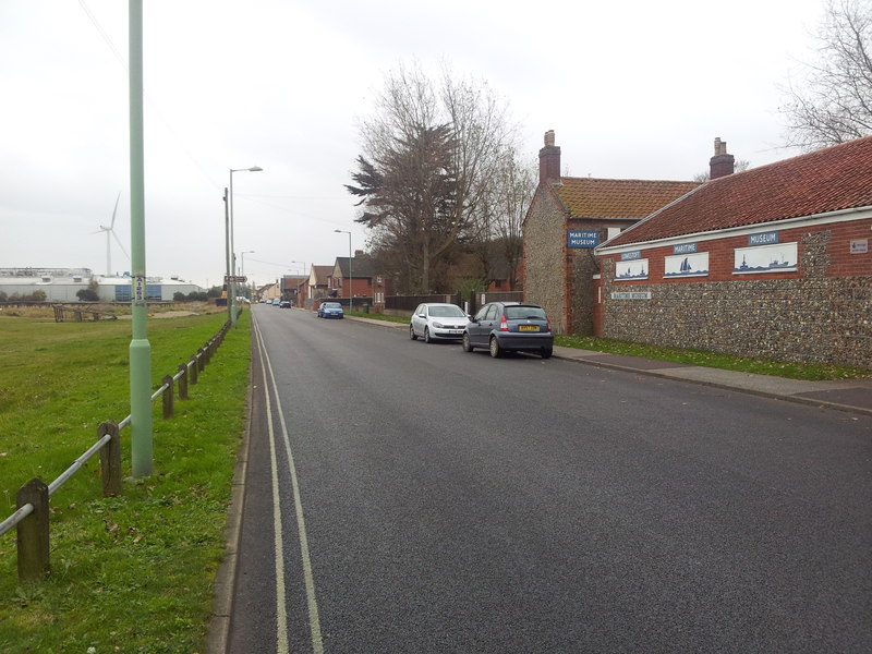 Whapload Road, Lowestoft © Helen Steed cc-by-sa/2.0 :: Geograph Britain