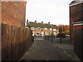 A path leading to Hathersage Road