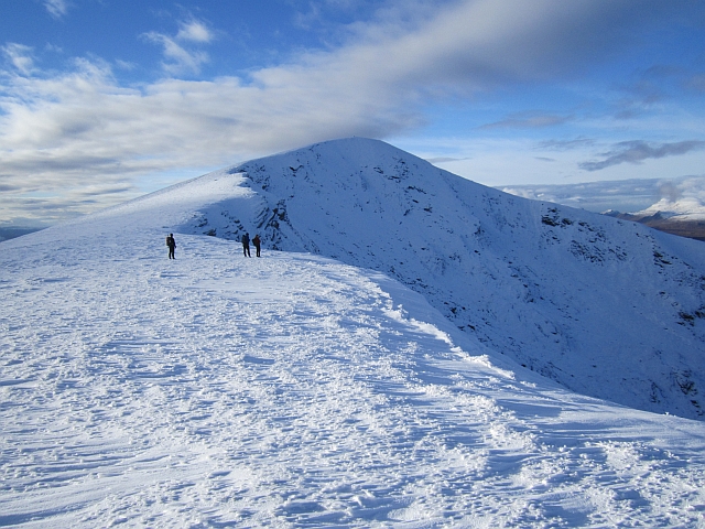 Fionn Bheinn © Richard Webb cc-by-sa/2.0 :: Geograph Britain and Ireland