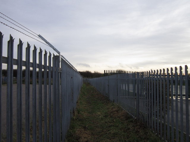 A path leading to Poorhouse Lane, Hull