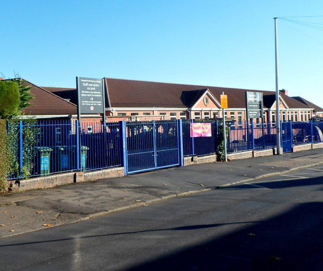 Knowle Park Primary School, Bristol \u00a9 Jaggery cc-by-sa\/2.0 :: Geograph Britain and Ireland