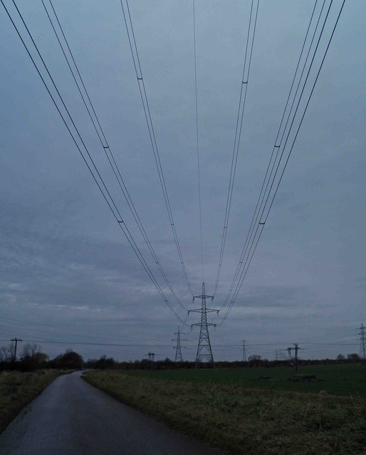 Power Lines Crossing South Marsh Road © Steve Fareham Cc By Sa20 Geograph Britain And Ireland 1138