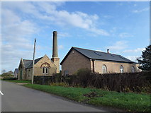 TL2792 : Converted pumping station on Glassmoor Bank by Richard Humphrey