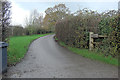 SU5969 : Entrance to Butler's Farm by Stuart Logan