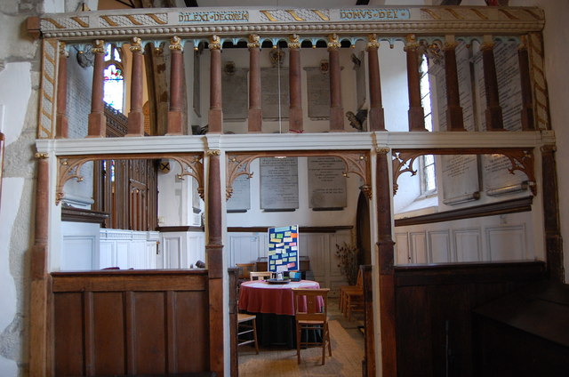 Screen at entrance to Dering Chapel, Pluckley church