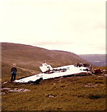 NO2084 : Aircraft wreckage - Carn an t-Sagairt Mor by Elliott Simpson